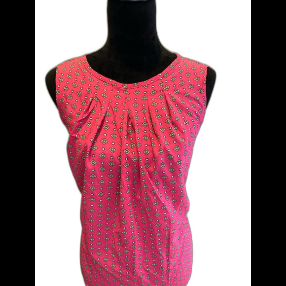 Sleeveless Blouse Plus Size XL Pink Pattern Rounded Pleated Neckline Lightweight - Picture 1 of 10